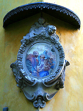 Rome Vicolo della Campanella Marian work of art