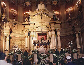 Rome Jewish ghetto Synagogue interior