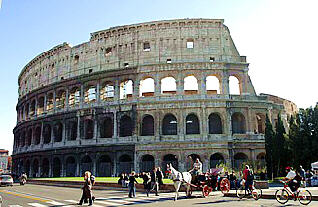 Roma Coliseum apartment in the Roman Forum